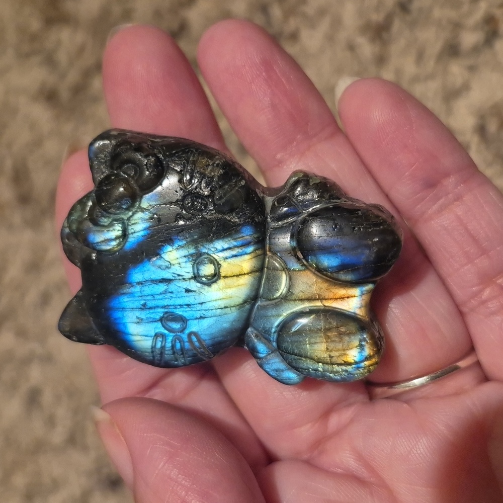 Labradorite Hello Kitty Carving